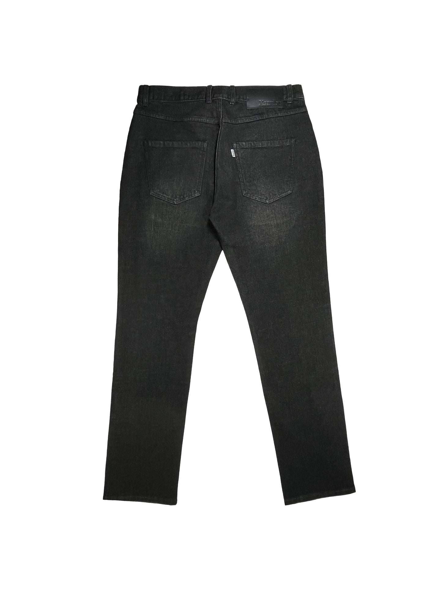 DISTRESSED JEANS