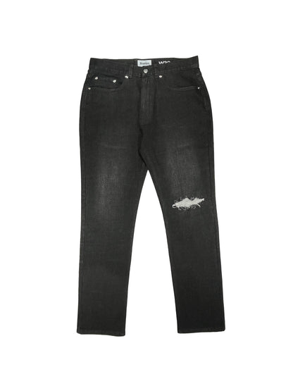 DISTRESSED JEANS